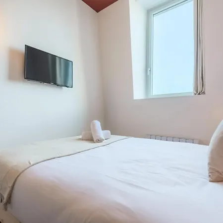 Apartment Equipe Cote Rue, Parking Gratuit