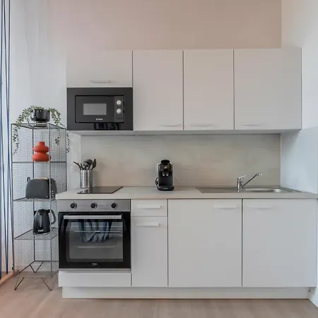 Equipe Cote Rue, Parking Gratuit *