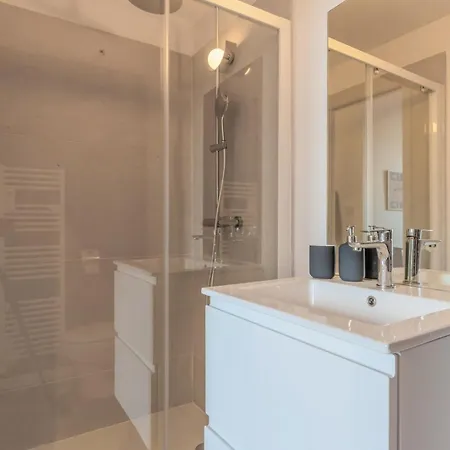 Equipe Cote Rue, Parking Gratuit شقة